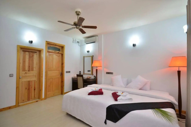 Athiri Inn