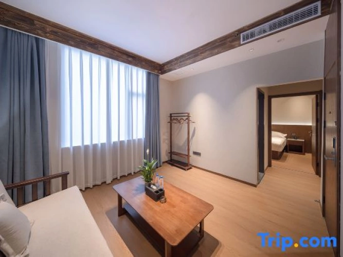 Deluxe Double Suite