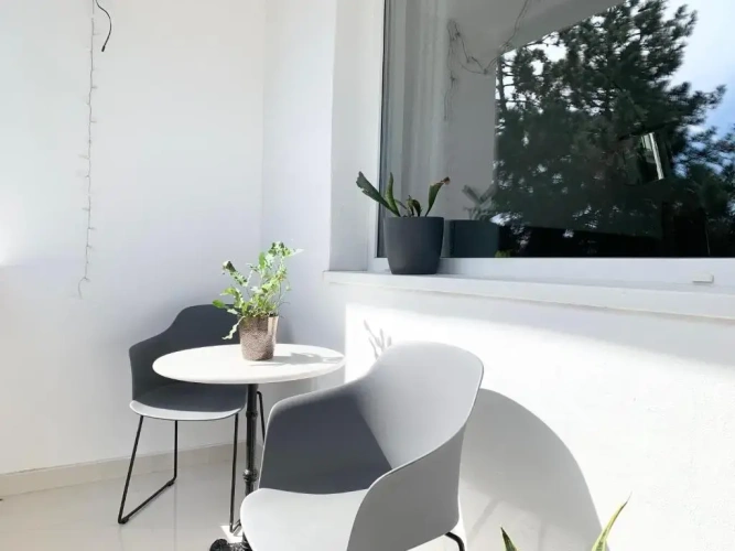 2 Bedrooms Apartment