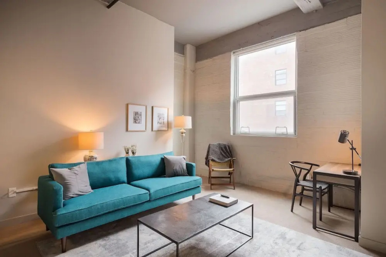Spacious 1BR with Free Parking | Zen@Boss