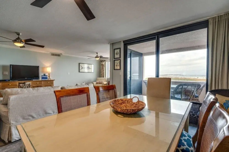 Jetty East Condominiums