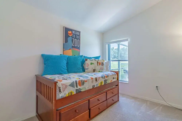 727 West Haven