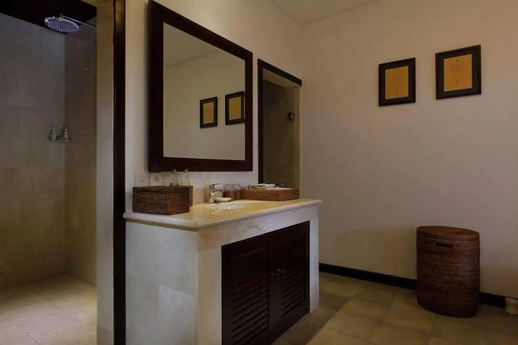 Alam Puisi Villa