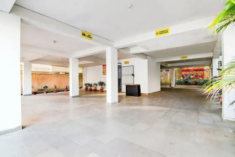 Fabhotel The Corporate House