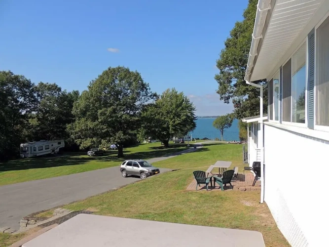 1 Bedroom Sextuple Cottage