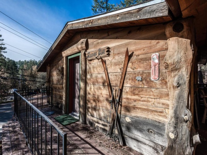 2 Bedrooms Cottage