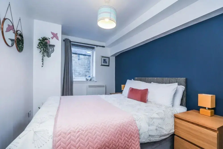 Winter Break in Old Town Apartment Near Castle