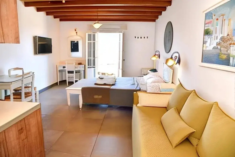 Messaria Hotel