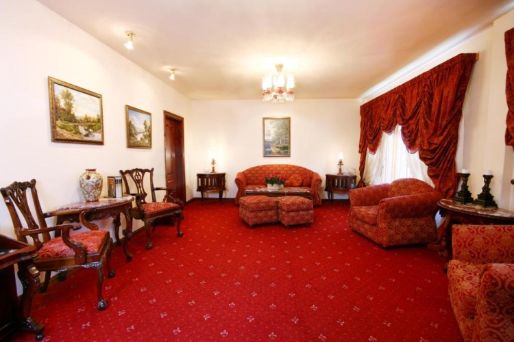 2 Bedrooms Executive Apartment with view