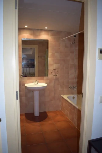 3 Bedrooms Apartment