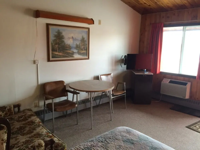 Pembina River Inn