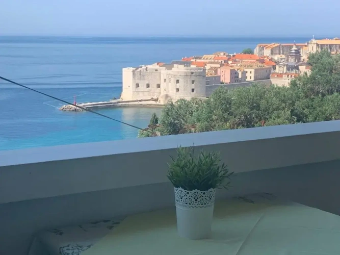1 Bedroom Apartment with balcony and with sea view