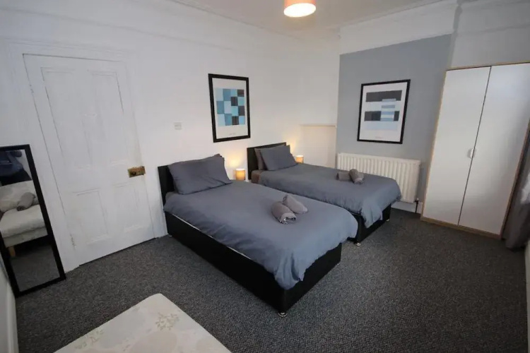 Ravenhill Townhouse city centre access