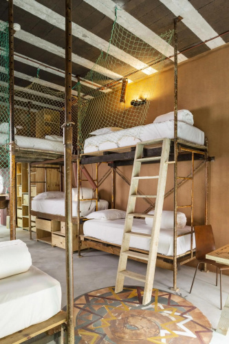 Noah Surf House