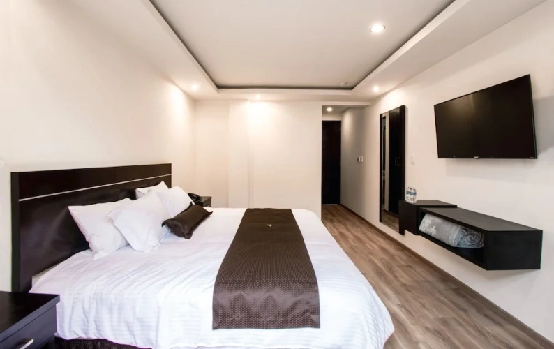 Grand room