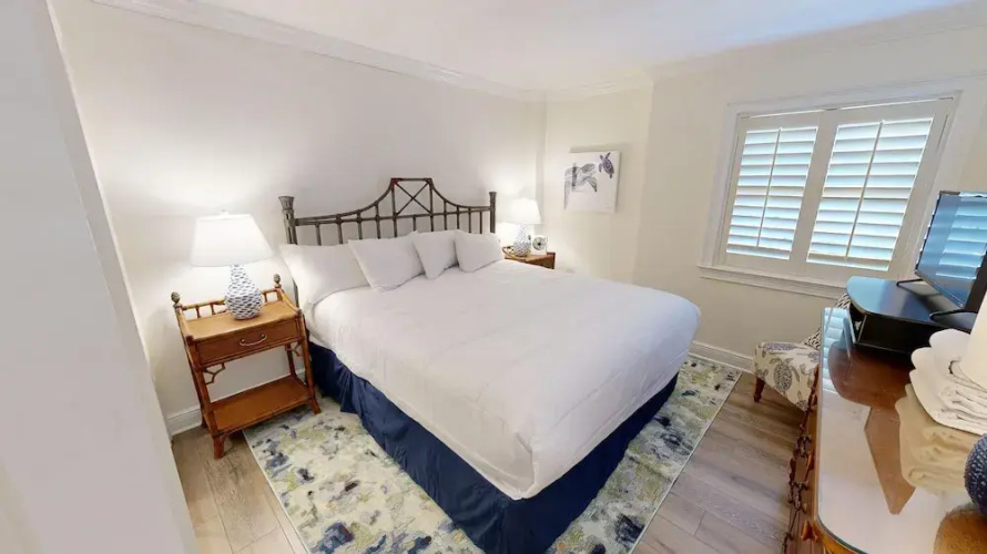 Inlet Reef 609 4 Bedroom Condo by RedAwning