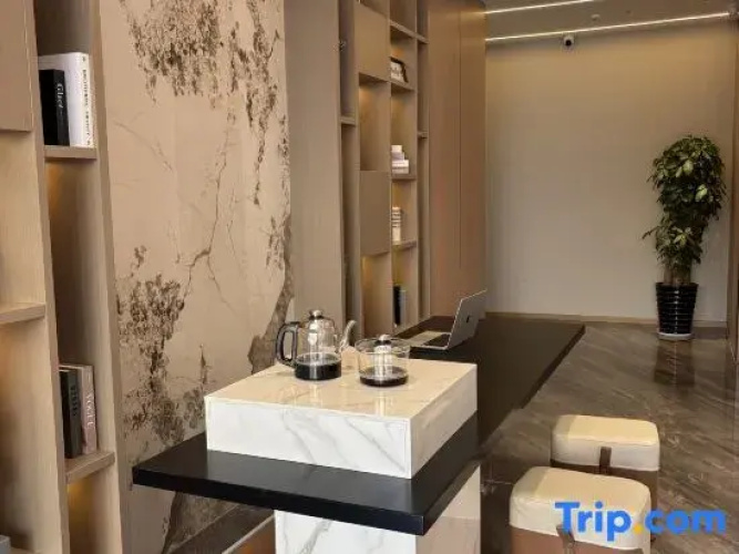Shiji Hotel
