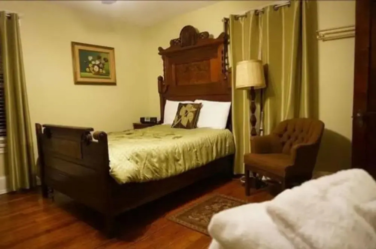University Circle Bed and Breakfast