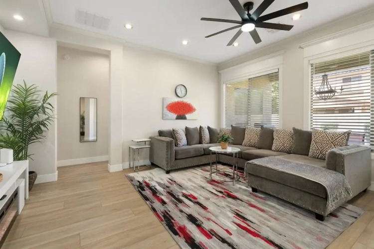 Dublin in Gilbert With 4 Bedrooms and 2 Bathrooms