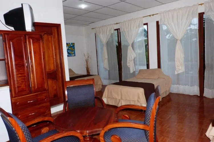 Standard Triple room with balcony