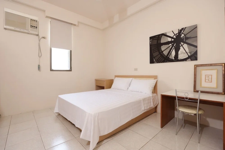 2 Bedrooms Standard Quadruple Family room