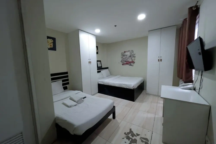 Standard Triple room