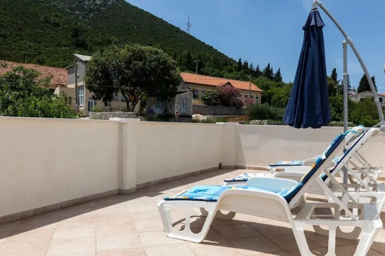 2 Bedrooms Apartment with balcony
