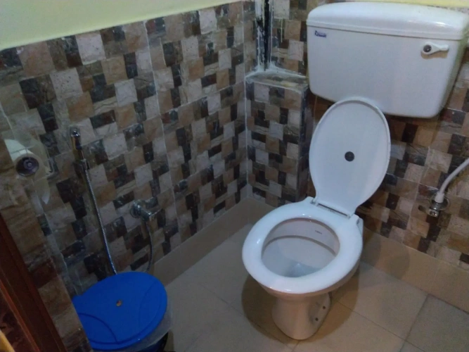 Standard Sextuple Family room