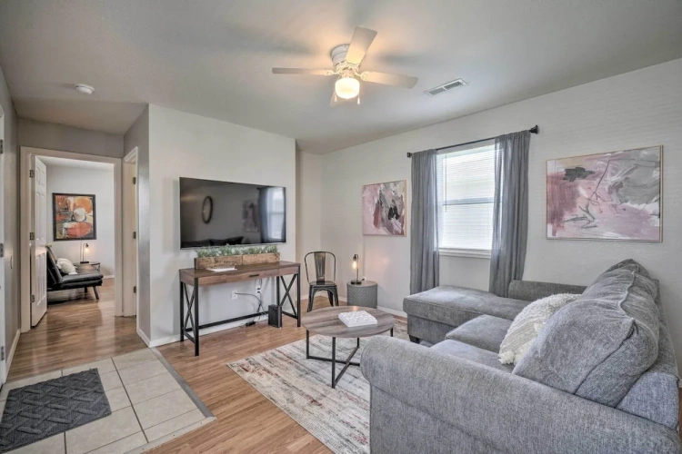 2 Bedrooms Cottage
