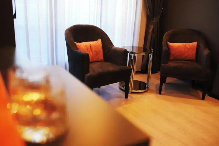 Oneday Suit Hotel