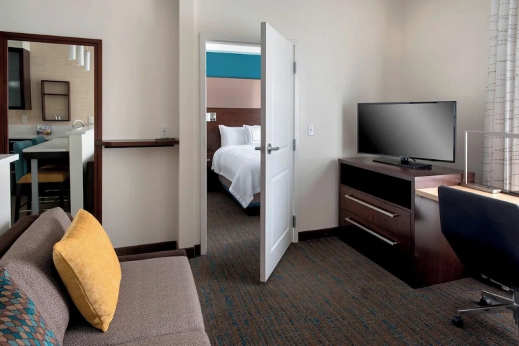 1 Bedroom Suite