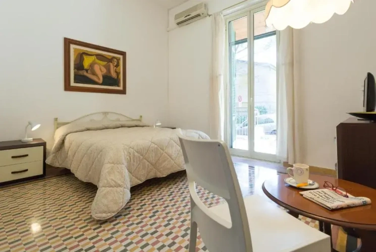 Standard Triple room with view