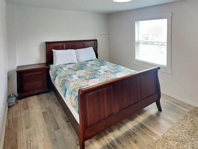 Surfside Beach Bungalow by Ryson Vacation Rentals