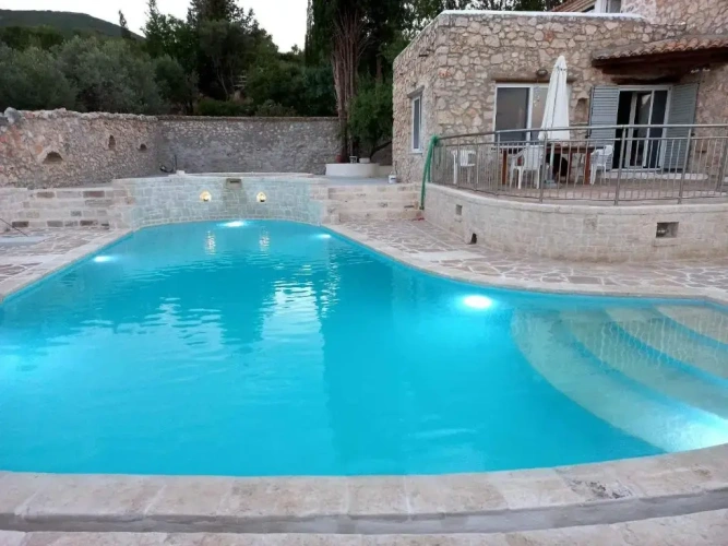 3 Bedrooms Villa