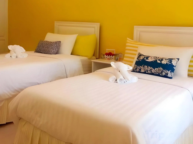 Banlomnow Hotel