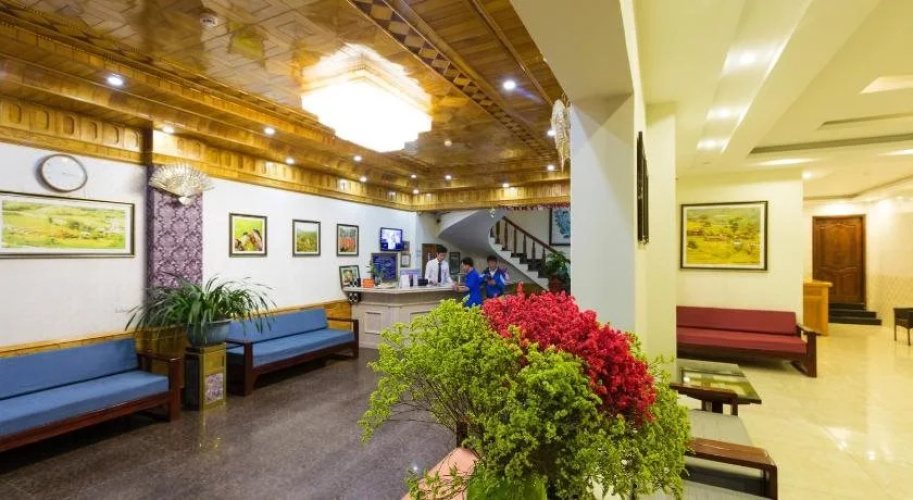 London Sapa Hotel