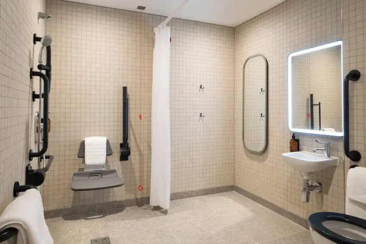 voco Zeal Exeter Science Park by IHG