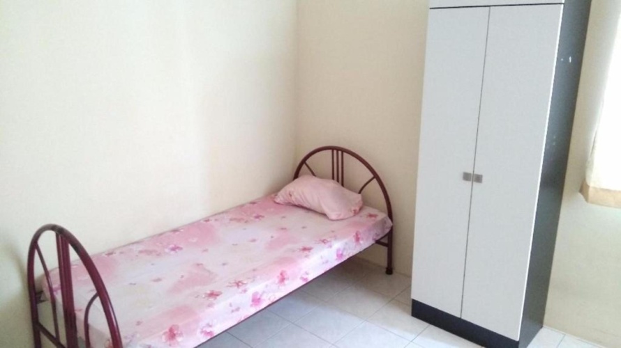Bed in Dorm (female dorm)