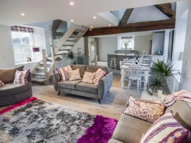 Bank House Mews