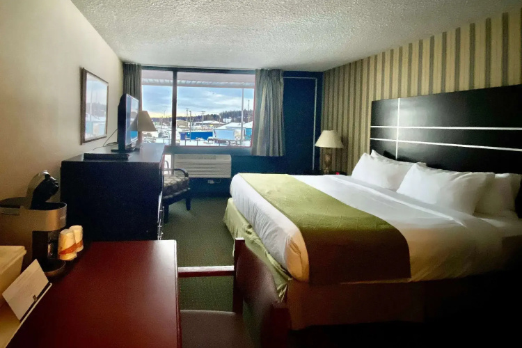 Ramada by Wyndham Whitecourt