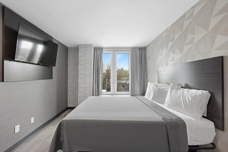 Hotel 365 Bronx