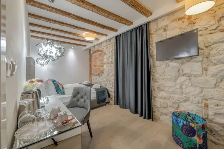 The Code Luxury Rooms