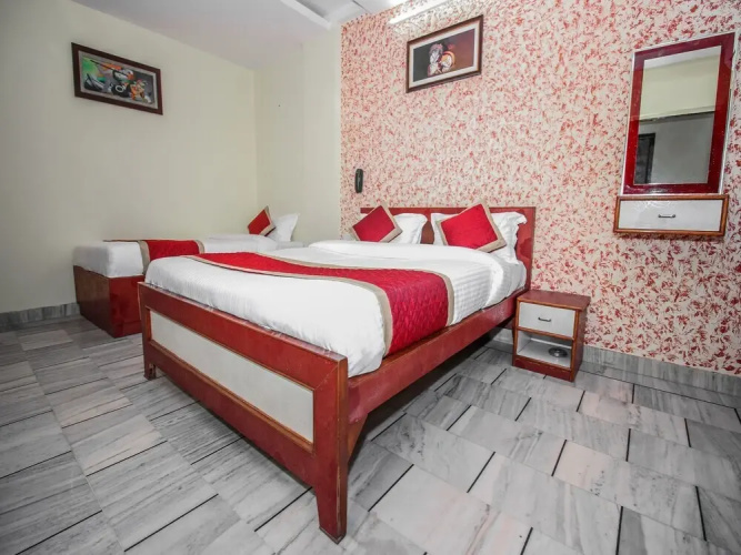OYO 15242 Hotel Rathi Palace