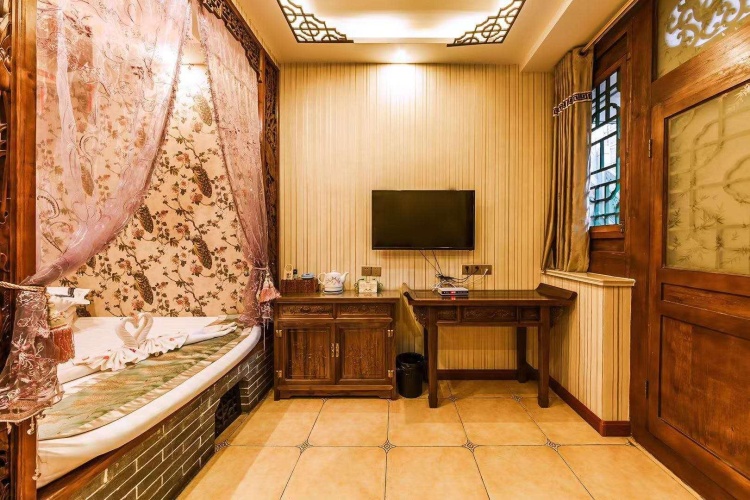 Superior Family room