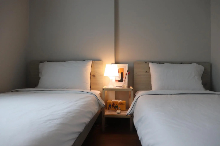 YH GuestHouse - Hostel