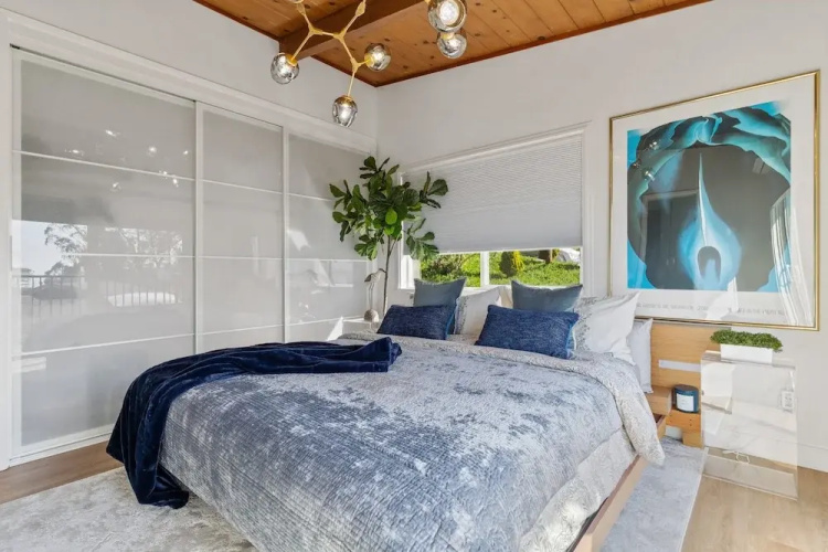 Serene Oceanview Escape With Expansive Deck 3 Bedroom Home