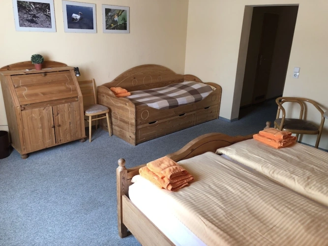 Standard Triple room