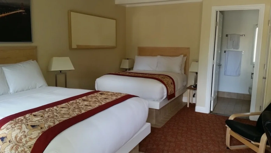 Deluxe Quadruple room
