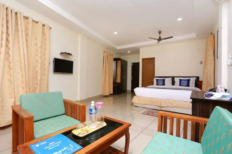 OYO 10320 Sophiya Suites