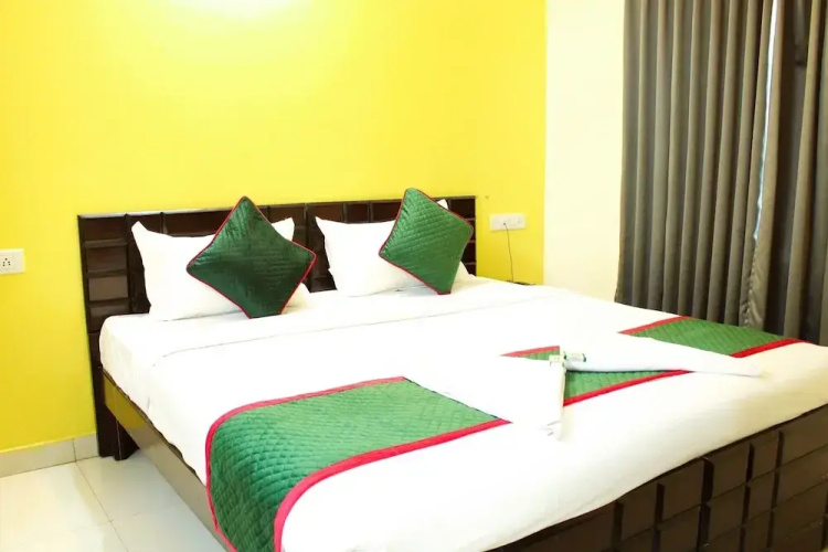 Hotel Crystal Suites